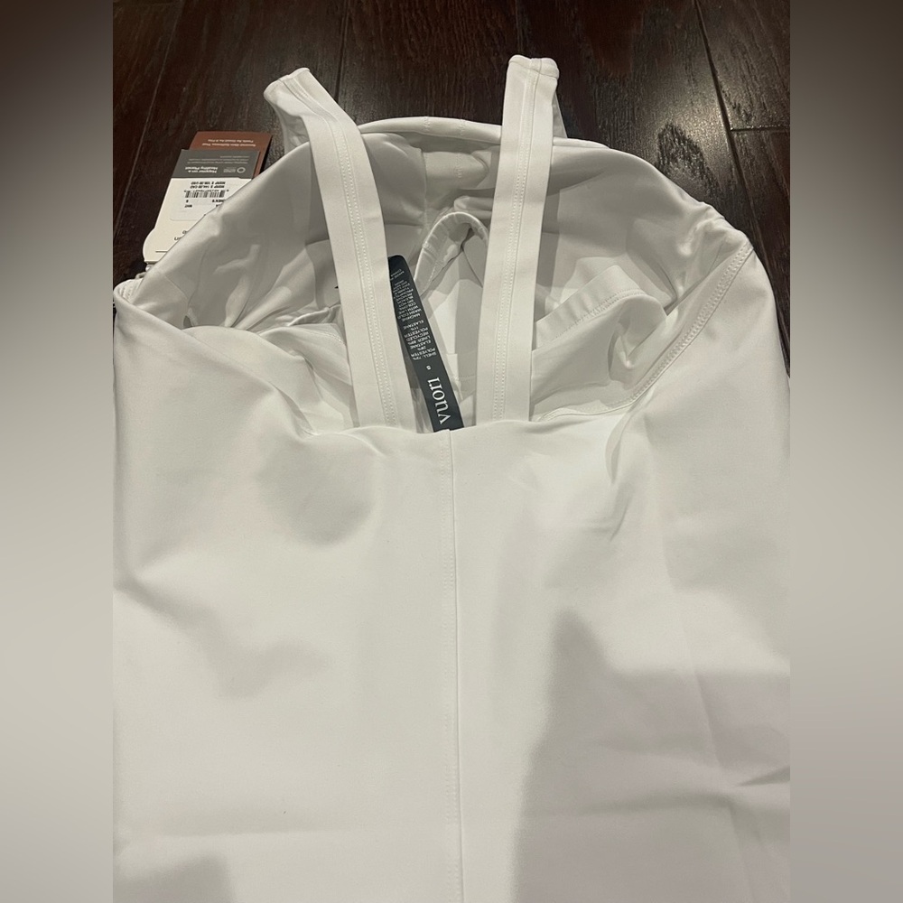 VUORI Volley Dress White Tank Mini Pockets Built -In Bra Women Size Small NEW - Picture 6 of 11
